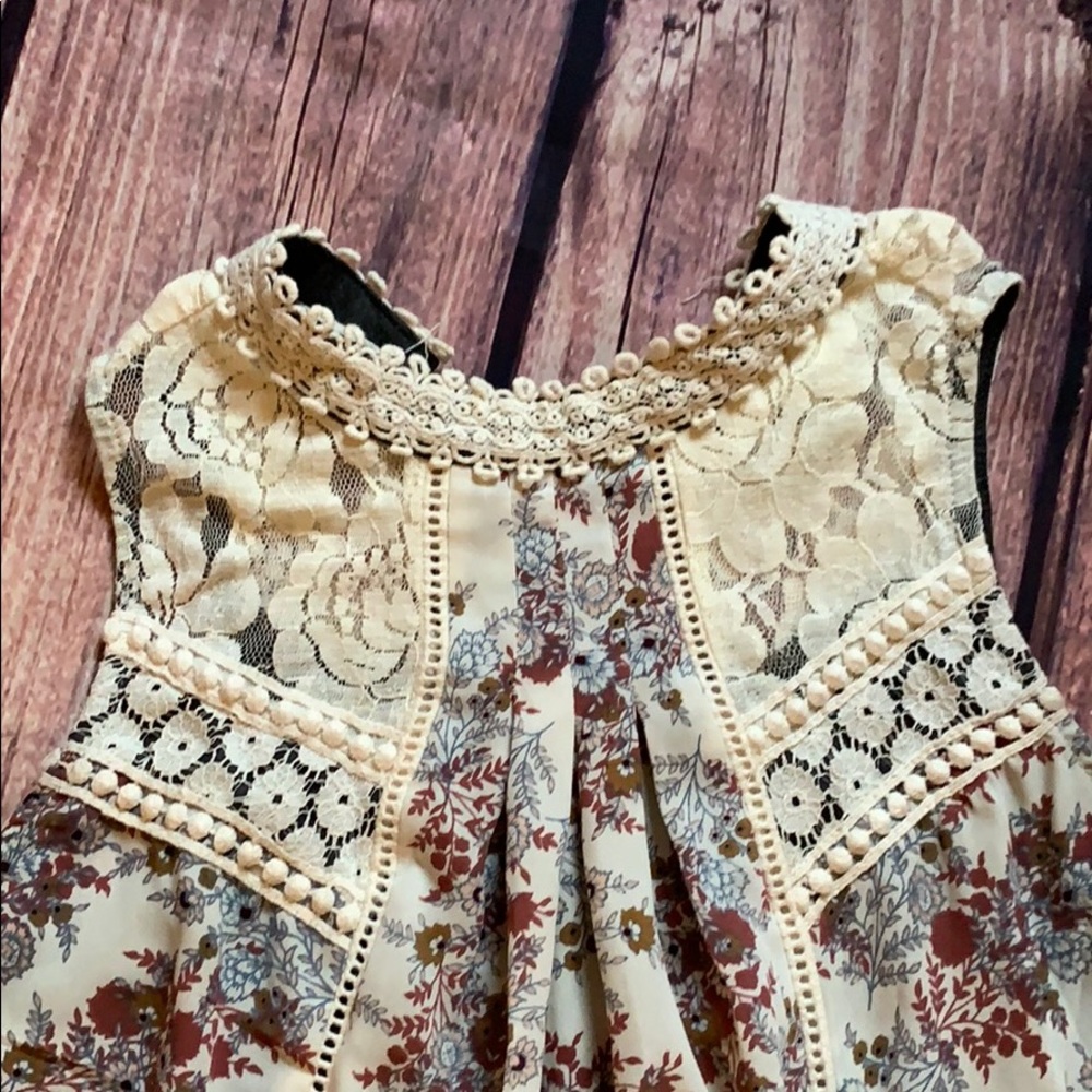 Flowy Tank - Picture 2 of 4